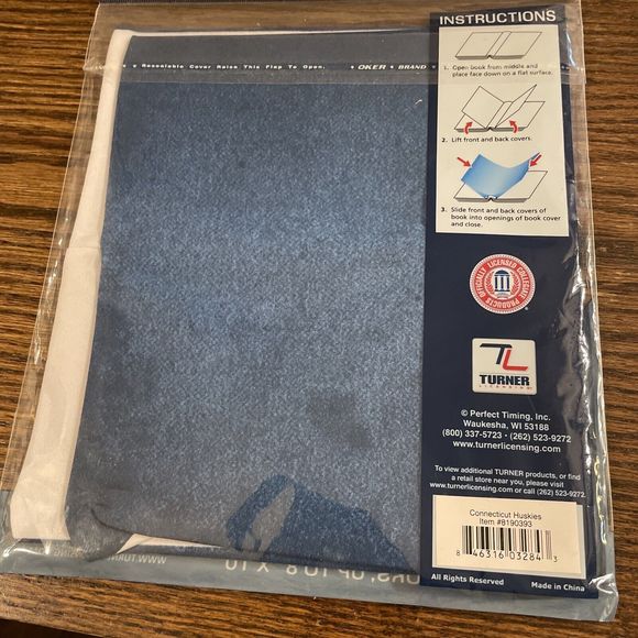 Vintage UCONN HUSKIES Stretchable Book Cover ￼ - Picture 3 of 3